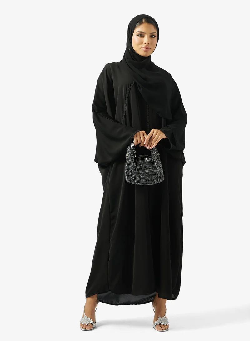 هيا كلوزيت عباية دانتيل أسود مع شيلة